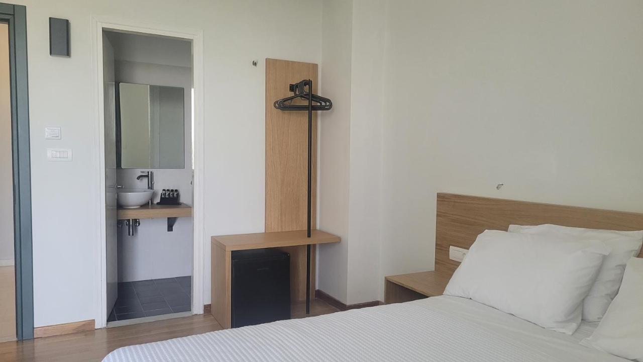 אנדריטסאינה Theoxenia Hotel מראה חיצוני תמונה