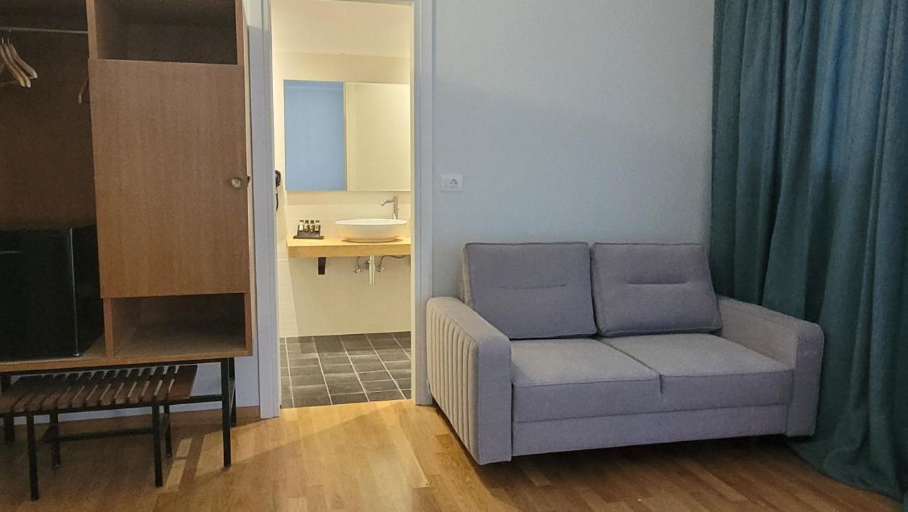 אנדריטסאינה Theoxenia Hotel מראה חיצוני תמונה