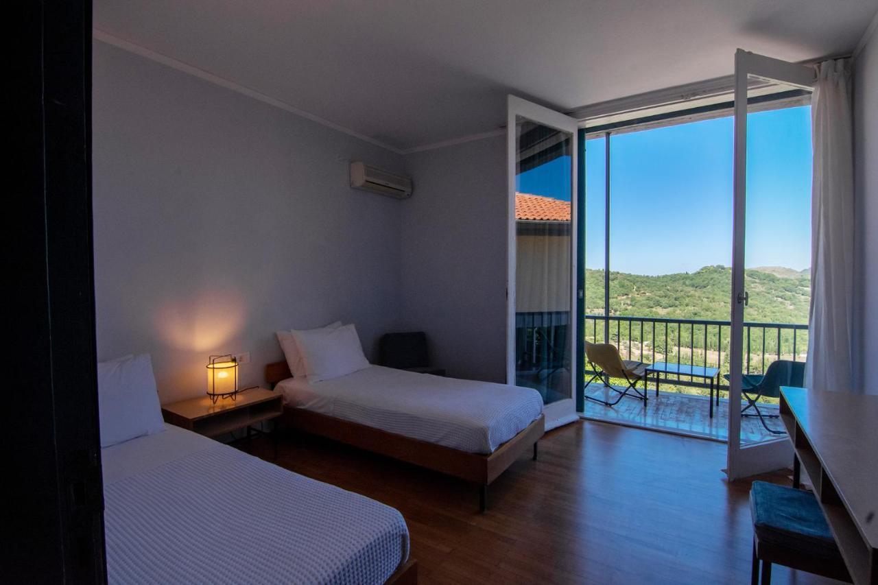 אנדריטסאינה Theoxenia Hotel מראה חיצוני תמונה