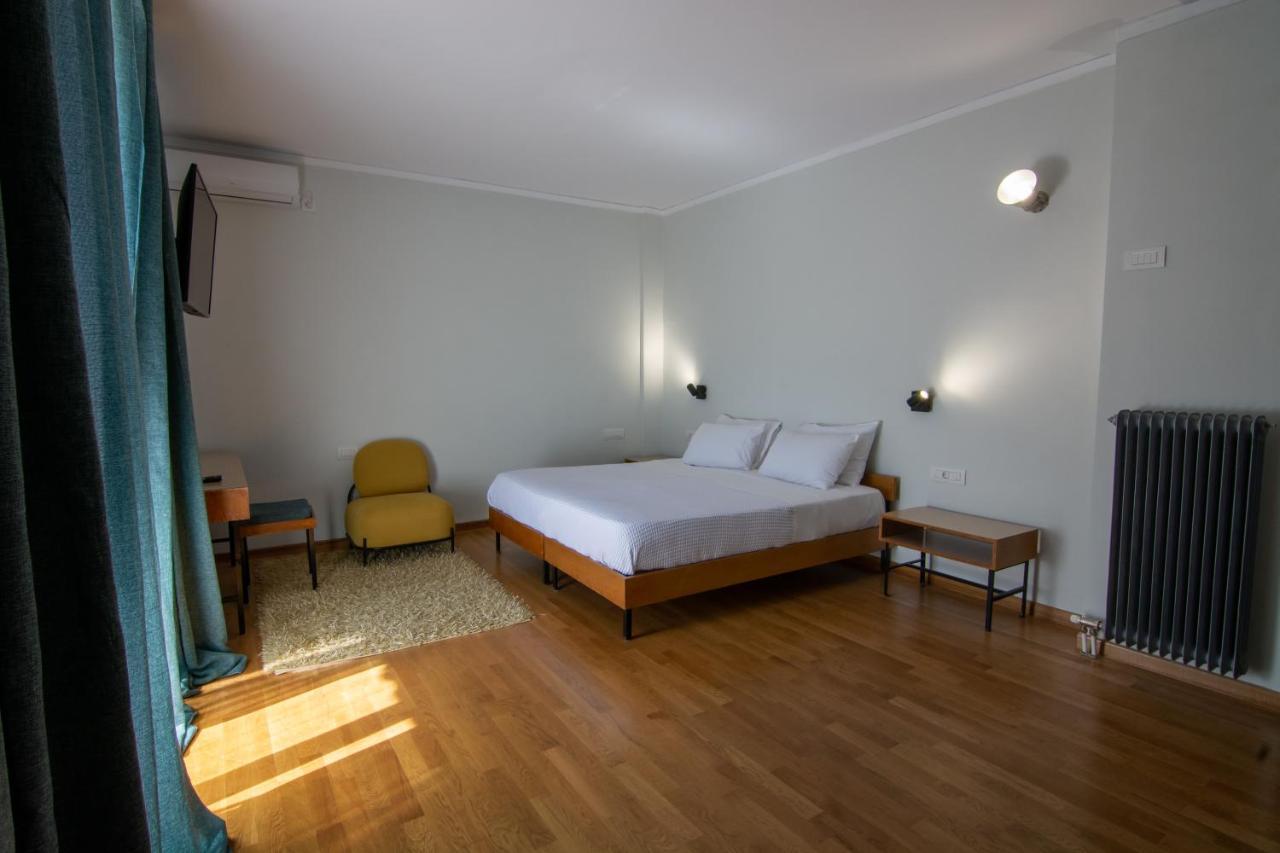 אנדריטסאינה Theoxenia Hotel מראה חיצוני תמונה